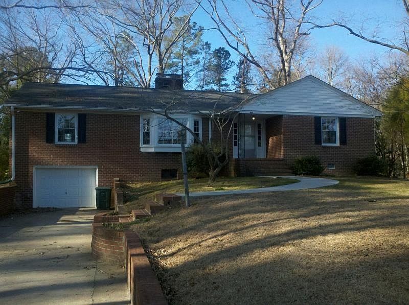 1st image of 404 York Warwick Dr