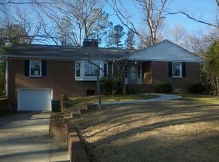 404 York Warwick Dr, Yorktown, VA 23692