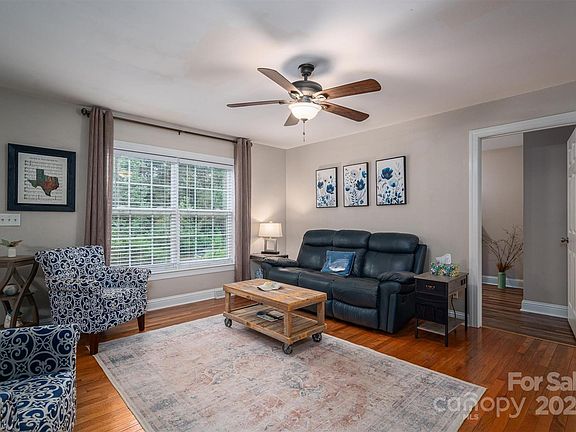 5th image of 1242 E I St #27
