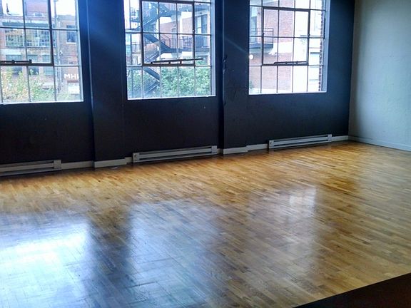 4th image of 1522 Walnut St APT 207