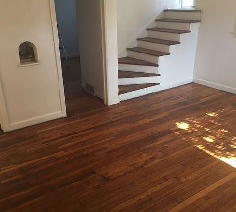 2nd image of 352 S Lee Ave