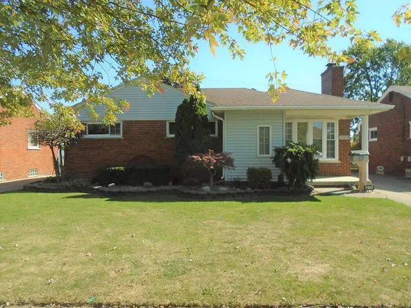 25784 Collingwood St, Roseville, MI 48066