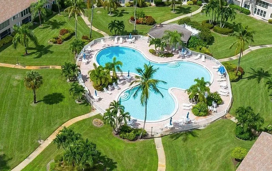 Building Photo - 190 Palm Dr #3085