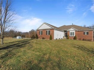 1501 Deer Run Rd, Oak Grove, MO 64075