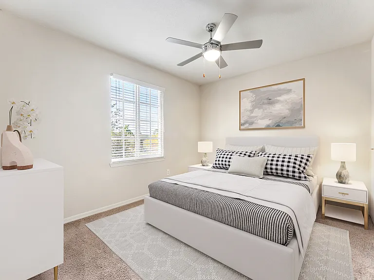 Cortland Portofino Place — Photo 7