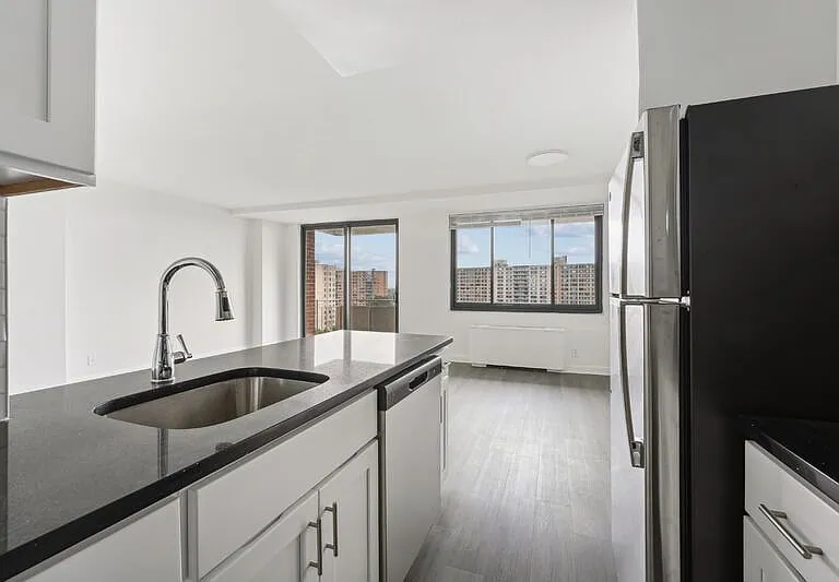 Ashlawn at Southern Towers — Photo 18