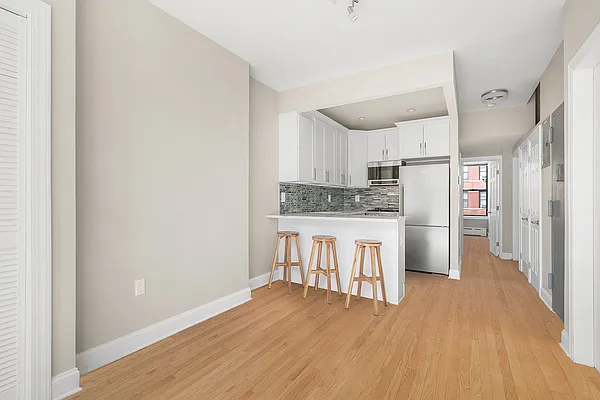 Rented by SERHANT. | media 10