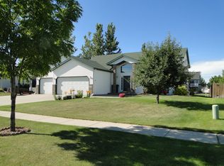 3309 46th Ave S, Fargo, ND 58104