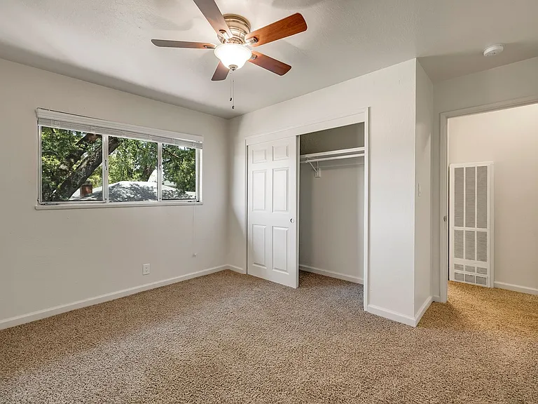 1748 Neal Dow Ave — Photo 17
