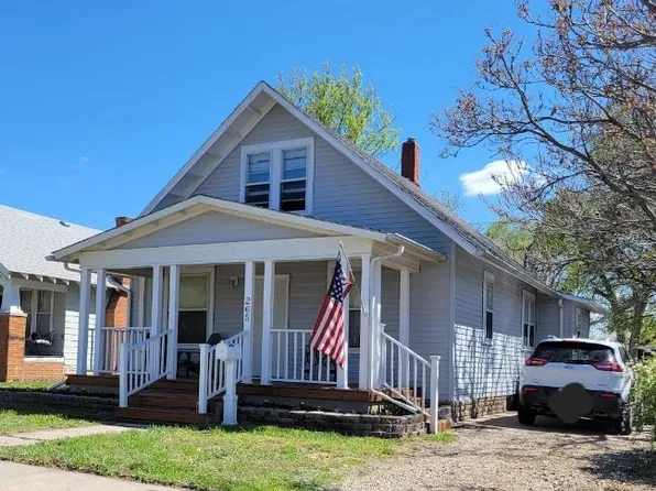 265 W 3rd St, Hoisington, KS 67544