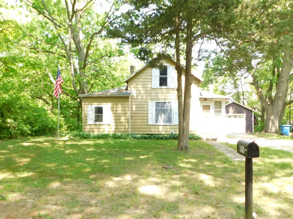 308 Hill St, Decatur, MI 49045