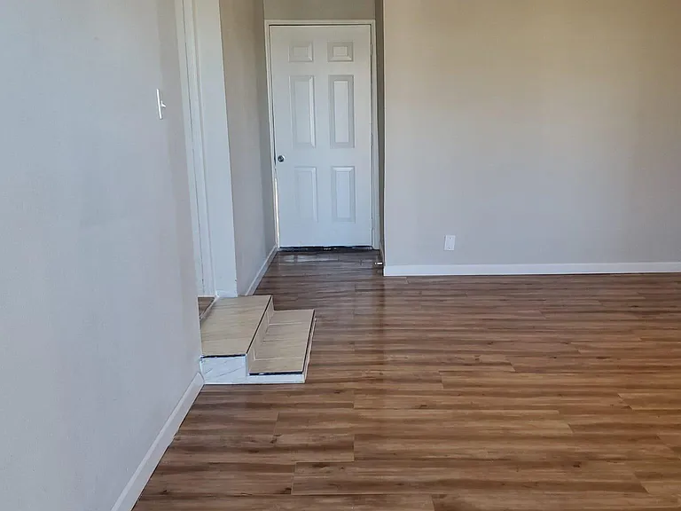 202 McElroy St — Photo 17