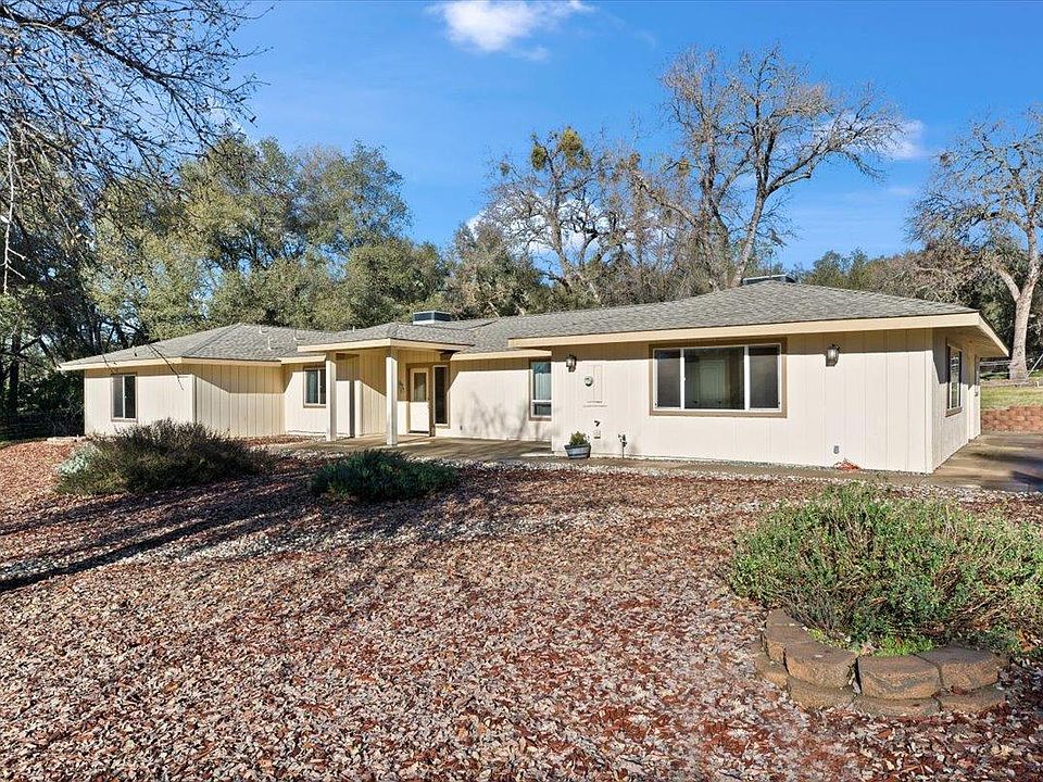 1st image of 2121 Du Ponte Dr