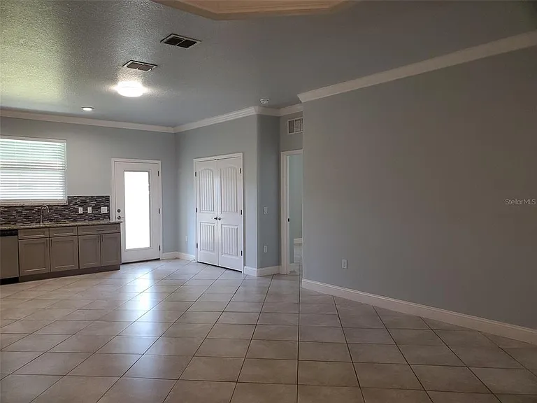 7 Empire Ln #B — Photo 5