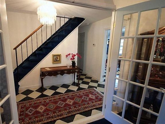 4th image of 14 Franklin Ave