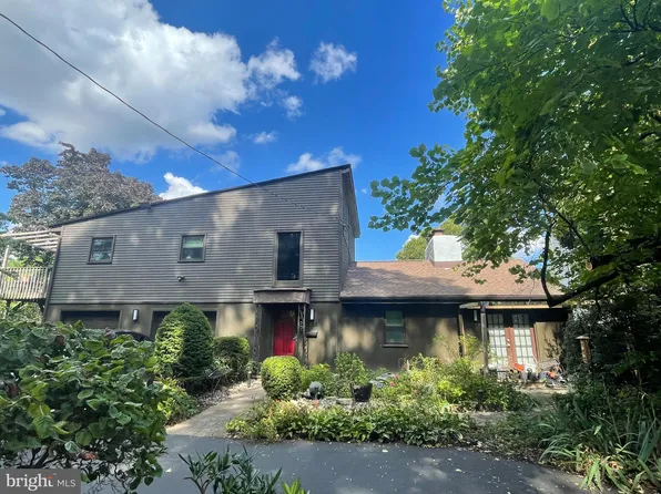 2566 43rd St, Pennsauken, NJ 08110