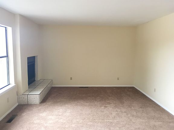 3rd image of 333 Cheryl Ave