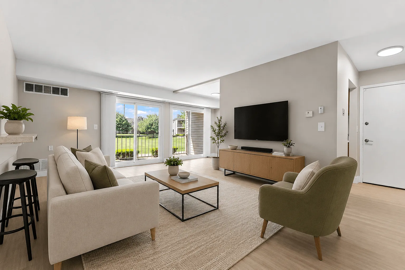 Sunnymede Apartments - Troy, MI — Photo 4