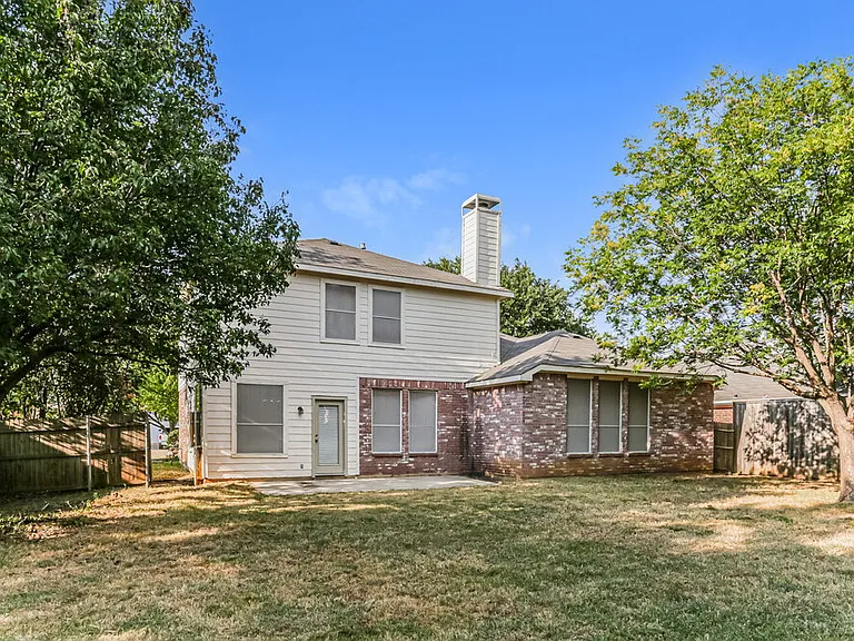 1630 Redwood Dr — Photo 16
