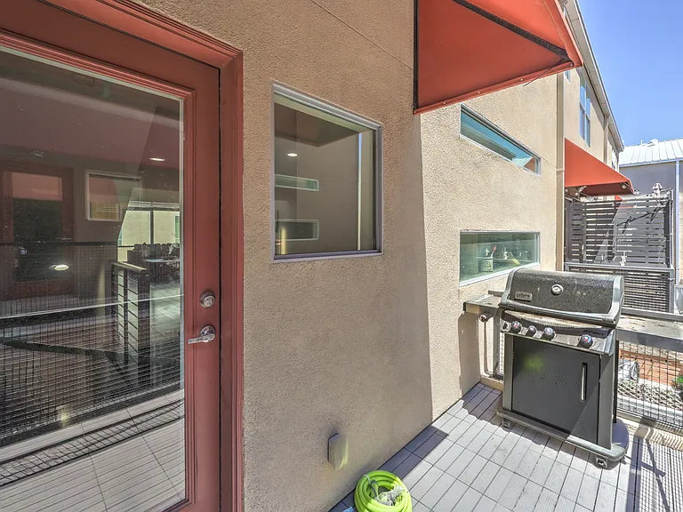 1999 Yaupon Ave — Photo 30