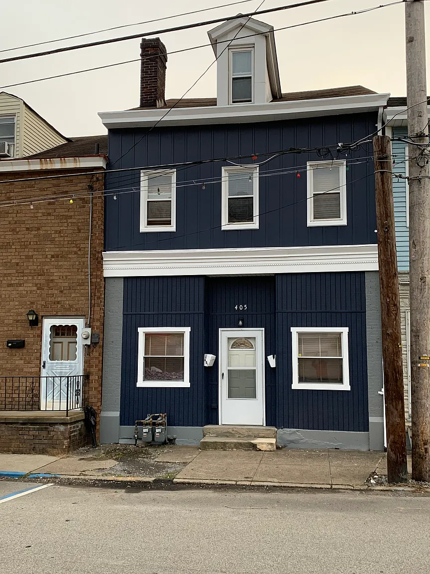 405 S Main St APT B photo 1