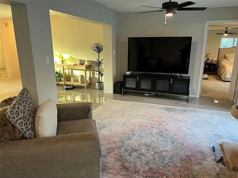 2460 E Vina Del Mar Blvd — Photo 9