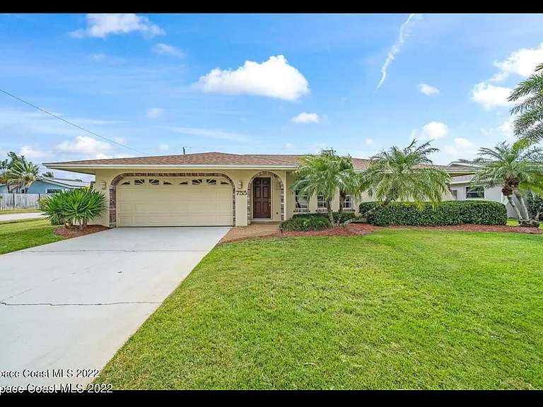 755 Verbenia Dr — Photo 1
