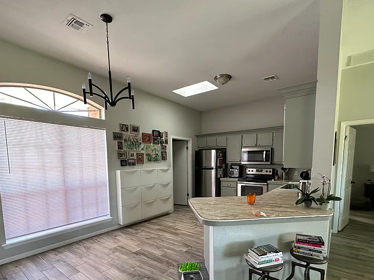 913 Chartrand Ct — Photo 15