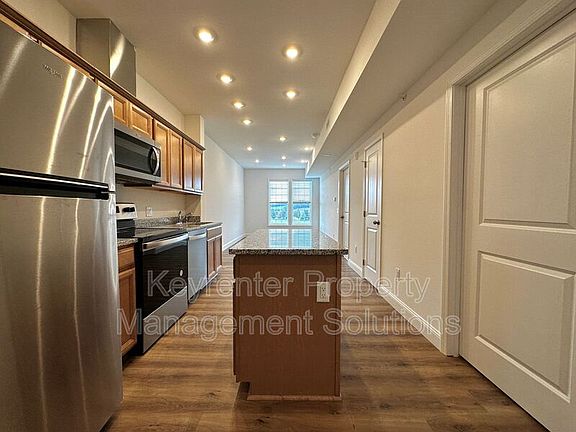 2nd image of 3445 Lee Hwy Unit 206