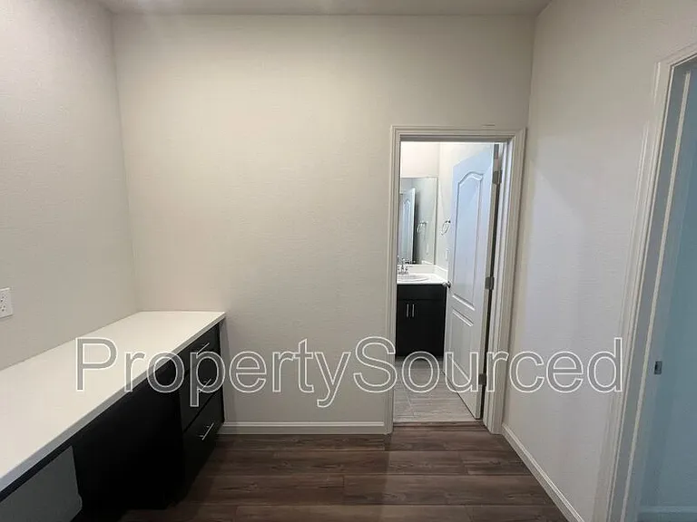 2957 Mokelumne Ct — Photo 12