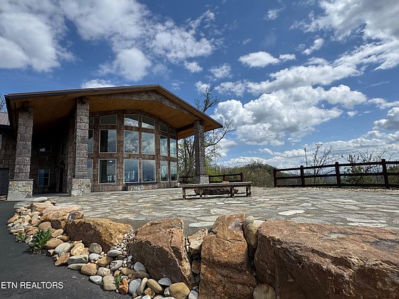 3rd image of 3661 Richardson Cove Rd