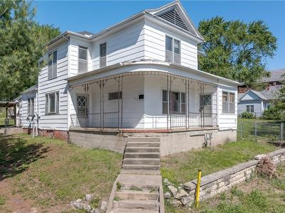 922 S 15th St, Saint Joseph, MO, 64503
