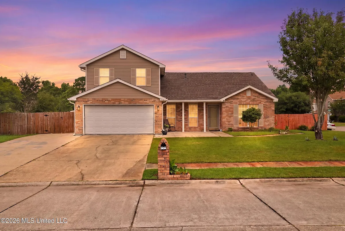 Building Photo - 2232 Club Moss Cir
