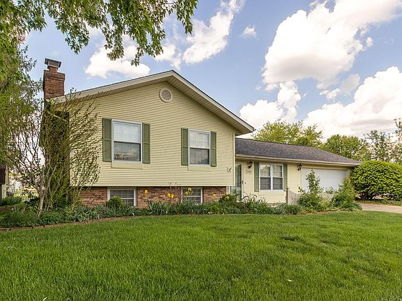3rd image of 1111 Linda Ln