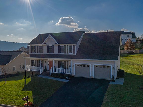 2nd image of 5936 Crumpacker Dr