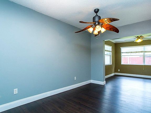 5th image of 1803 Buttonwood Dr