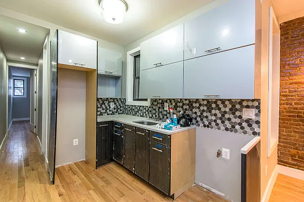 Rented by Nooklyn NYC LLC | media 11