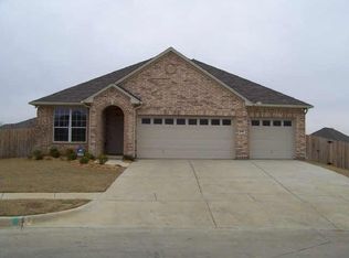 501 Mesa Ridge Ct, Arlington, TX 76002