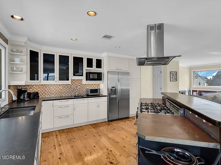 326 Cutter Ln — Photo 9