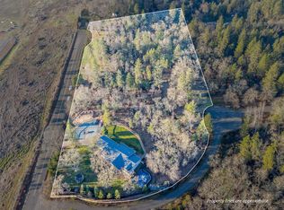 760 Flaming Rd, Grants Pass, OR 97526