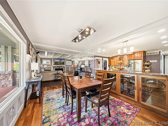 3rd image of 5776 Bluebird Cir