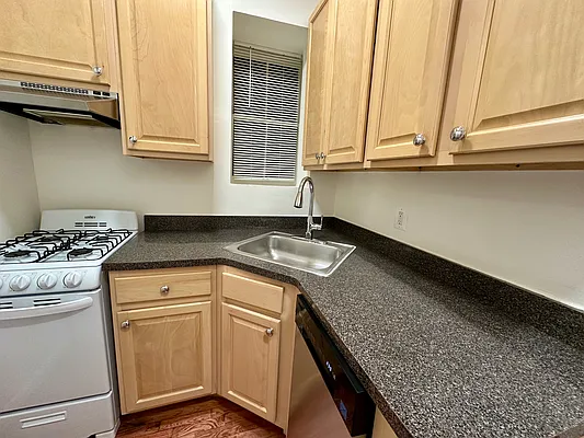 Rented by Building Equity Real Estate LLC | media 2