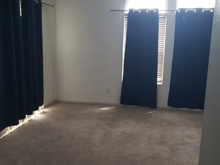 1237 E Athens Ave — Photo 13
