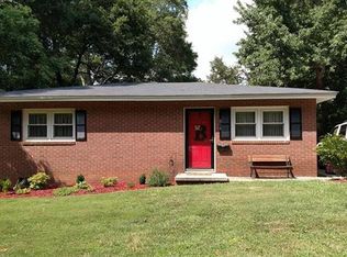 814 Dogwood Dr, Dallas, NC 28034