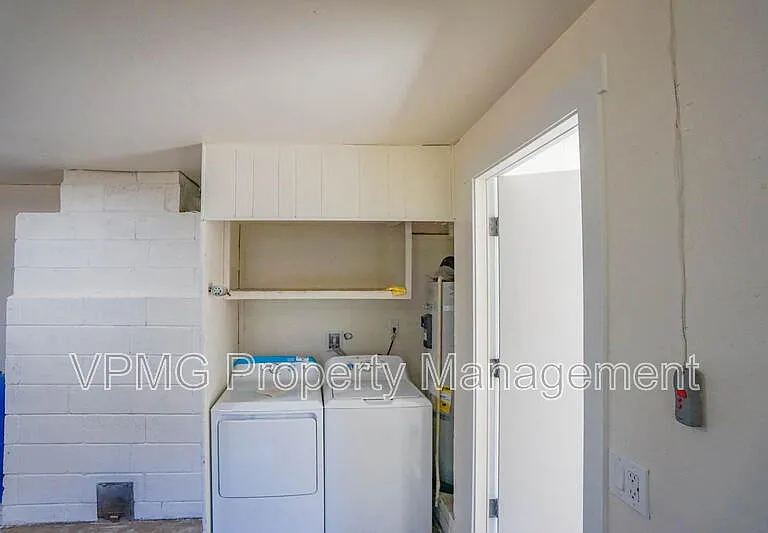 19505 NE 11th St — Photo 16