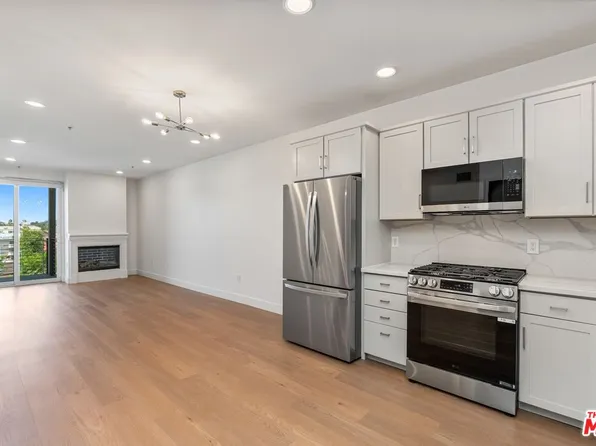 11011 Huston St #410, North Hollywood, CA 91601