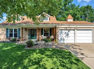 9 Gloria Ln, Saint Peters, MO
