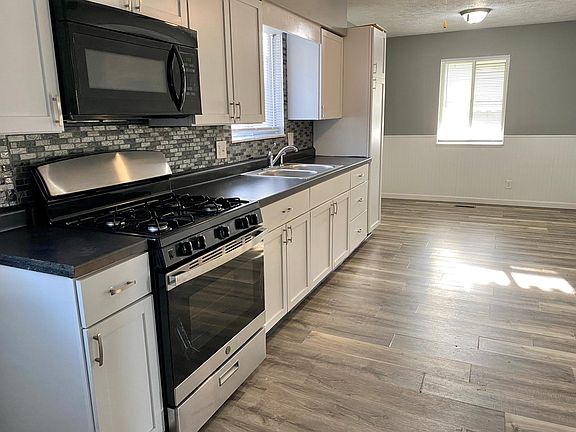 4th image of 1421 Churchman Ave