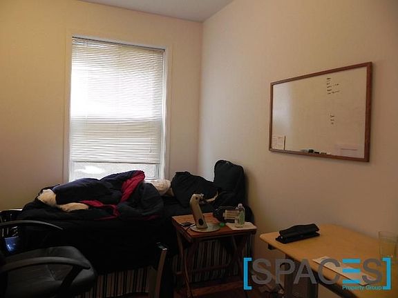 3rd image of 3455 N Bosworth Ave APT 3F