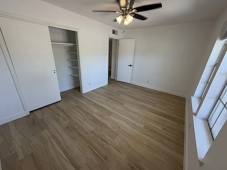 4128 Perth Dr — Photo 16